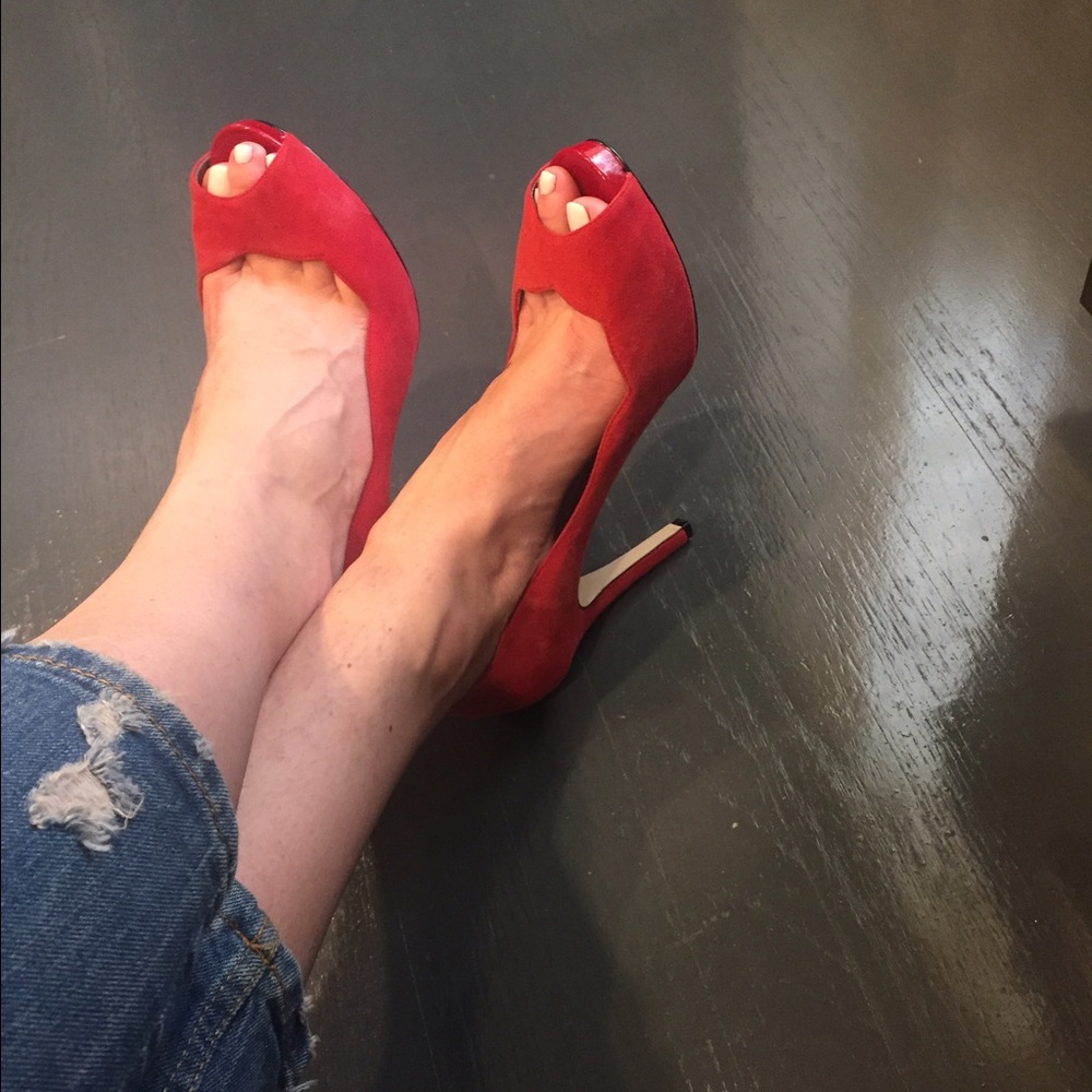 Guess red peep toe pumps